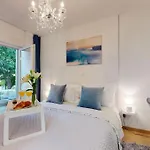 Olive Tree With Jacuzzi Апартаменты *