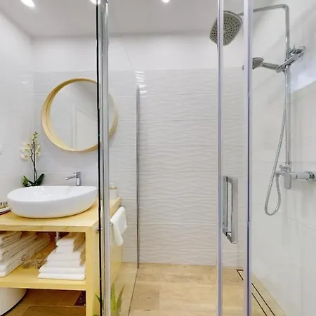 Apartment Olive Tree With Jacuzzi Kastela