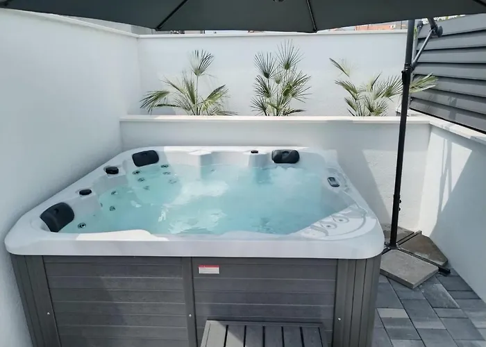 Olive Tree With Jacuzzi Appartement *